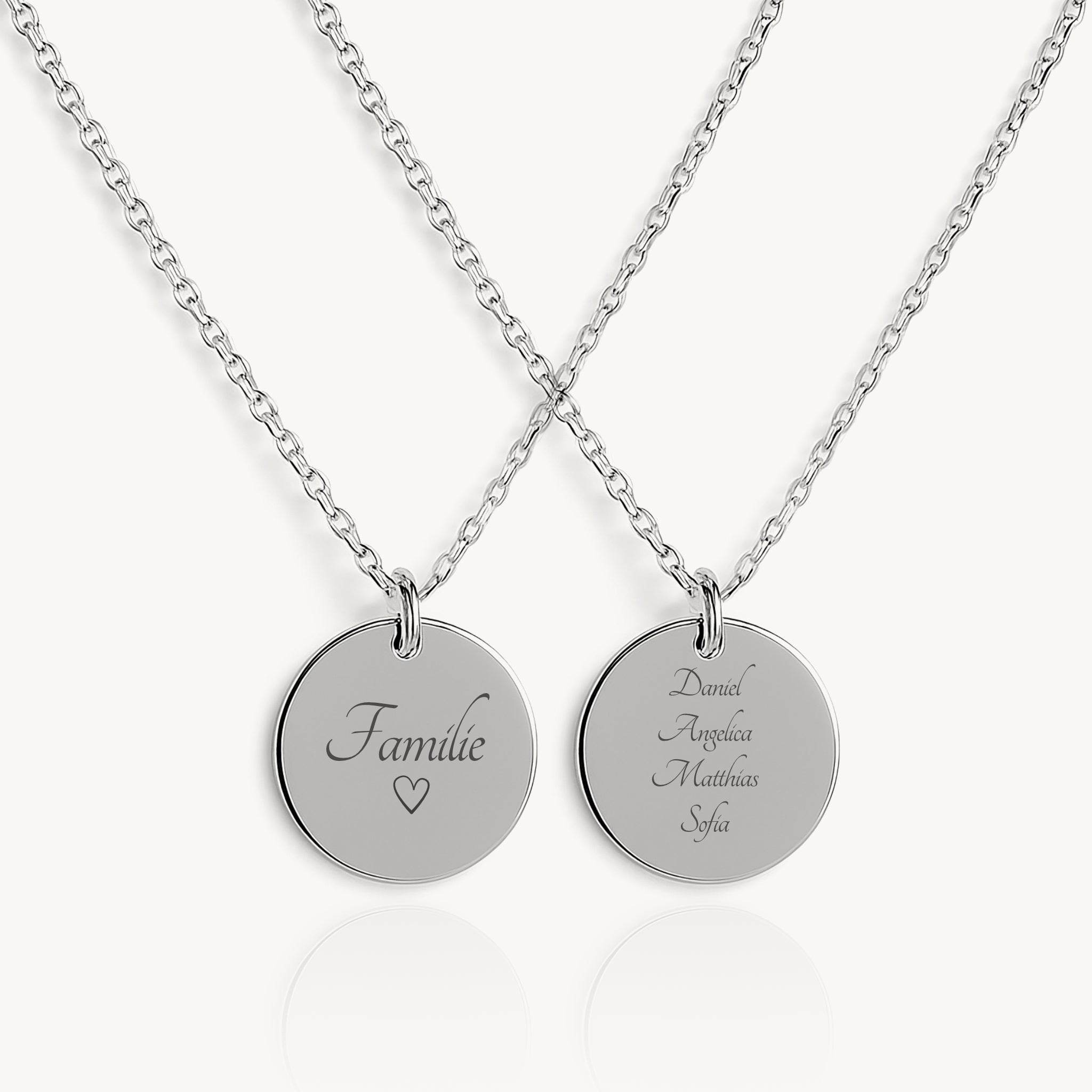 Halskette mit rundem Anhänger / Familie